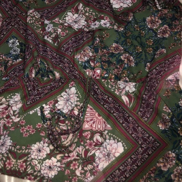 Gorgeous Boho Detailed Blouse - Picture 4 of 4